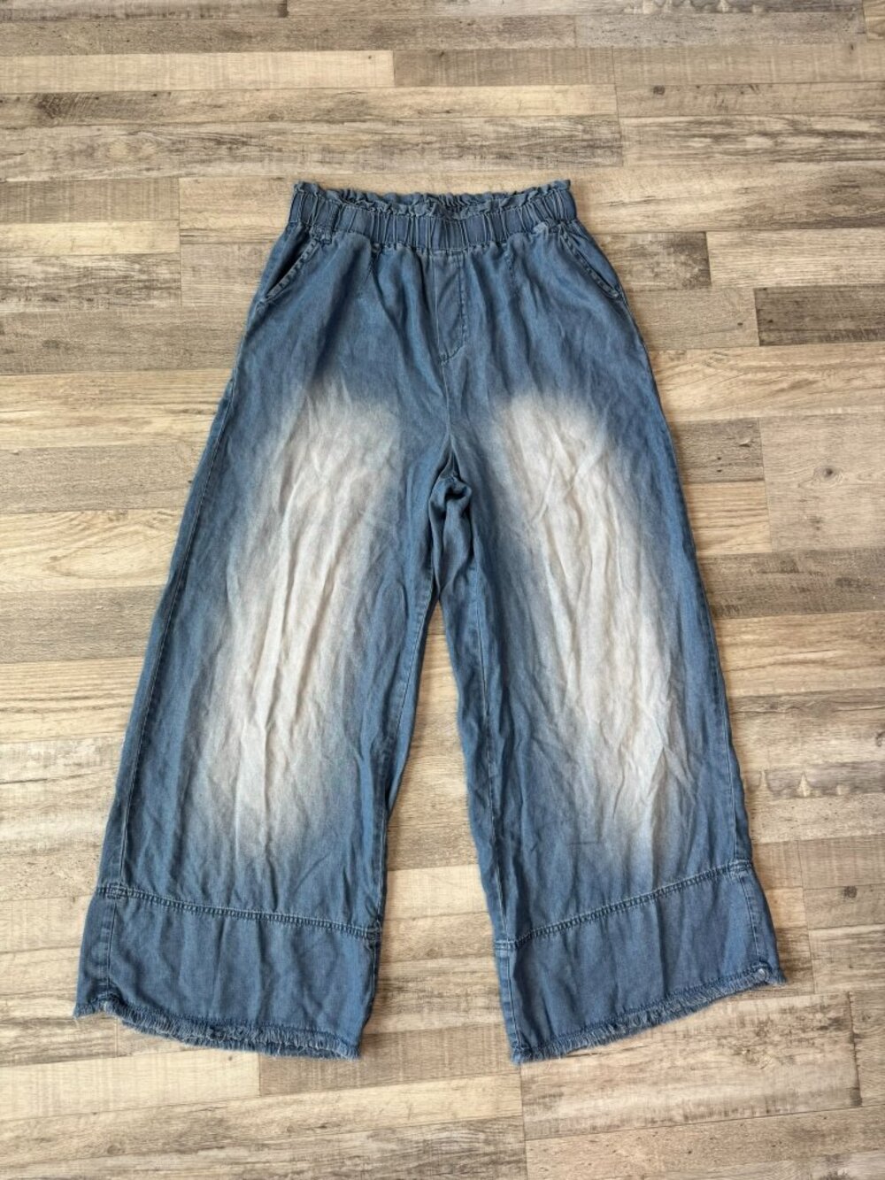 Zenana lyocell lightweight wide leg pull on pants denim look size large J8